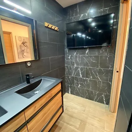 Magnifique 2 Piece 50 M² Avec Piscine Antibes